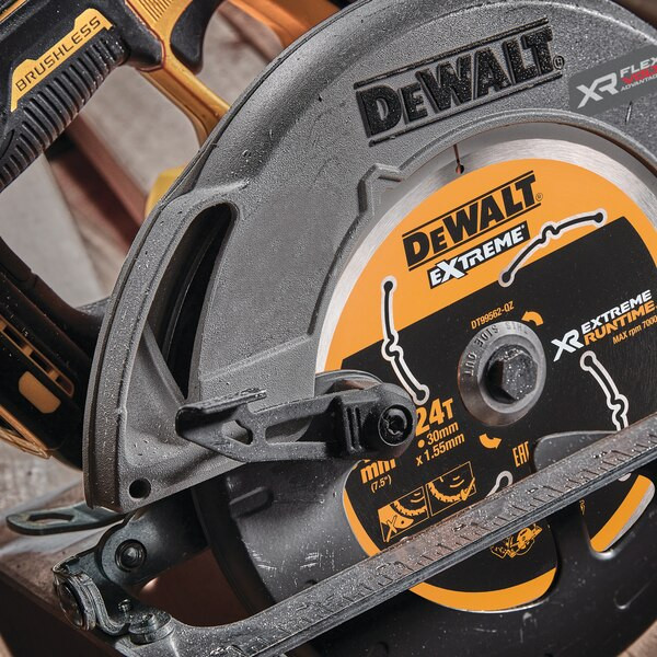 Аккумуляторная циркулярная пила 18 В (1x6,0 Ач) DCS573T1-QW DEWALT