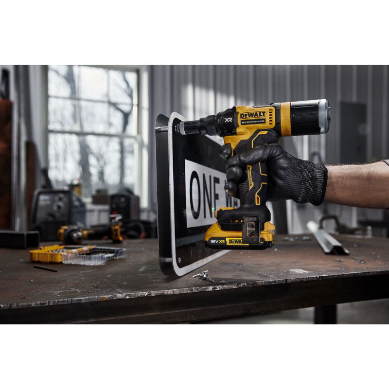 Akumulatora kniedētājs DCF403E1GT-QW DEWALT