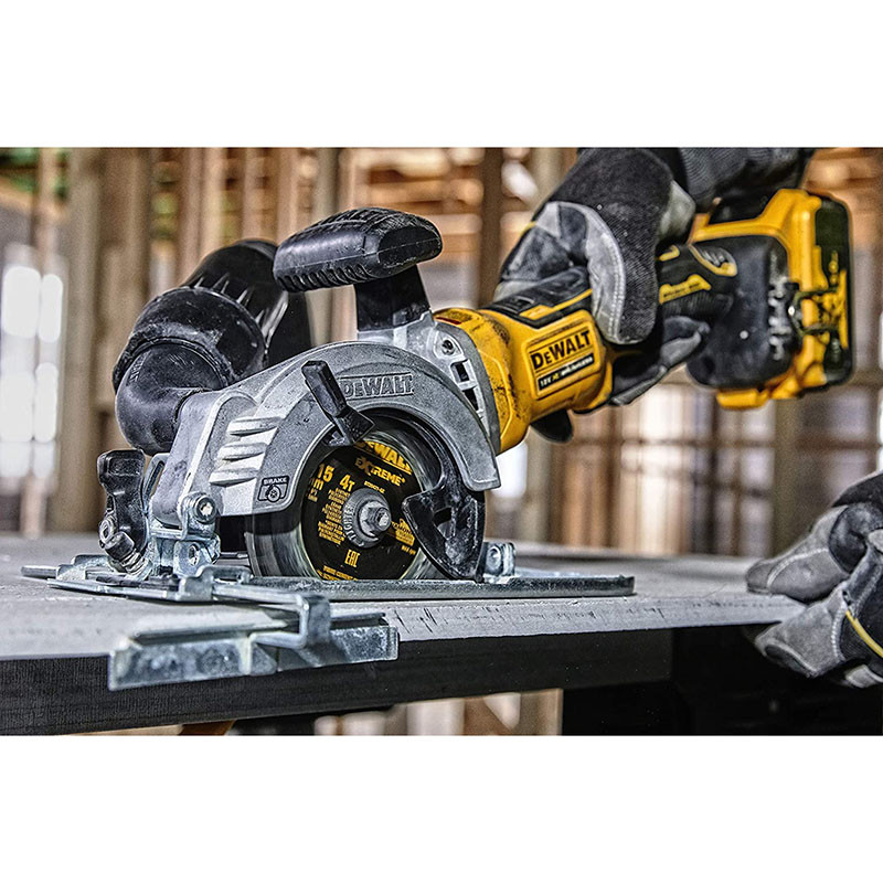 Akumuliatorinis diskinis pjūklas Li-Ion 18V 115mm DCS571NT-XJ DEWALT