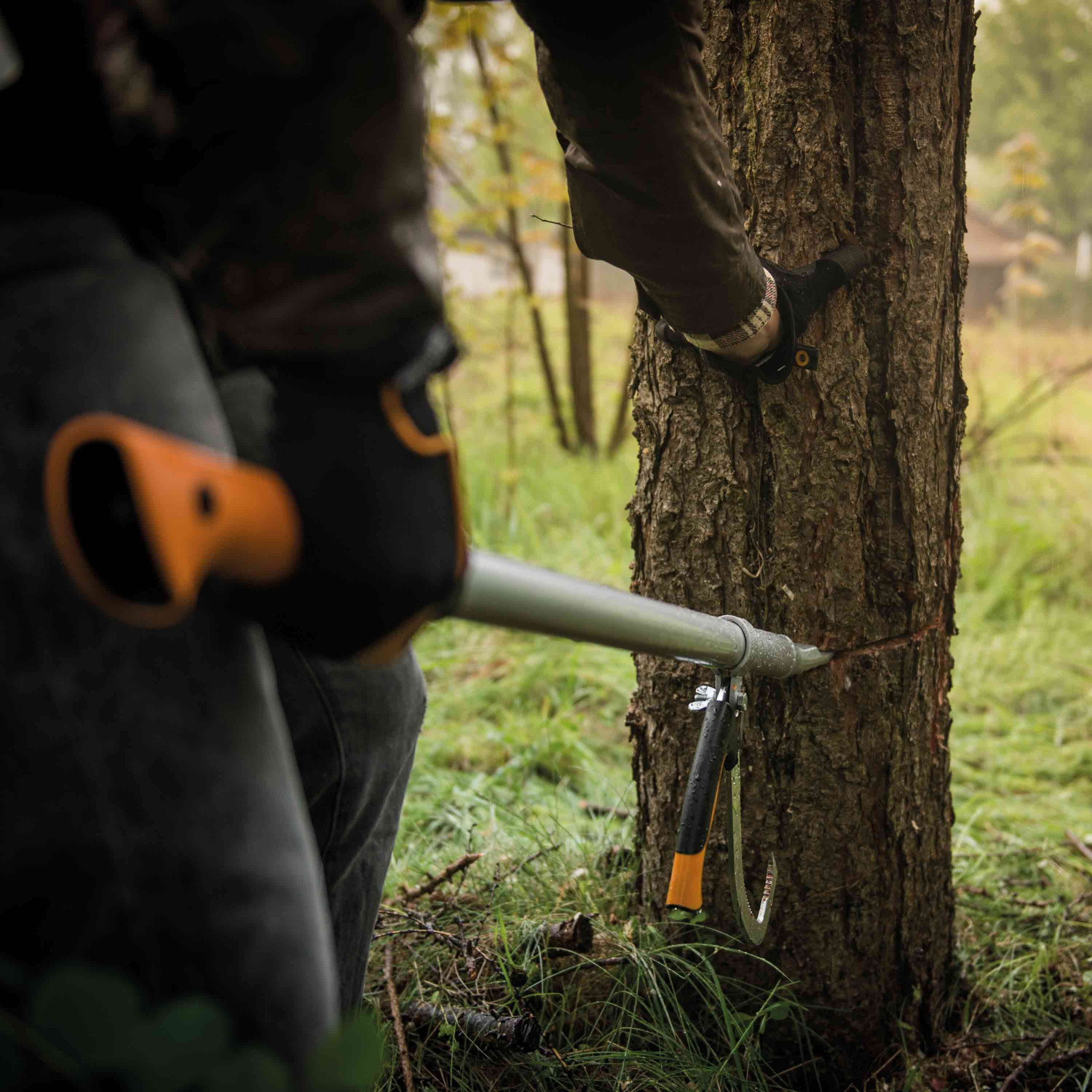 Koku gāžamā lāpstiņa WoodXpert 1015438 FISKARS