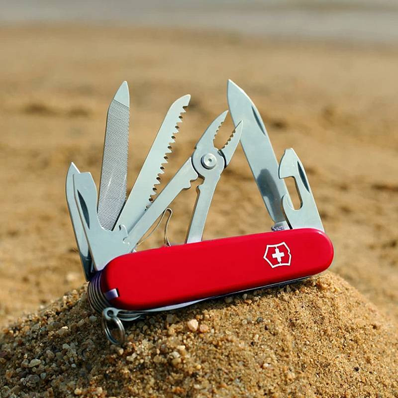 Peilis HANDYMAN su 24 įrankiais 1.3773 VICTORINOX