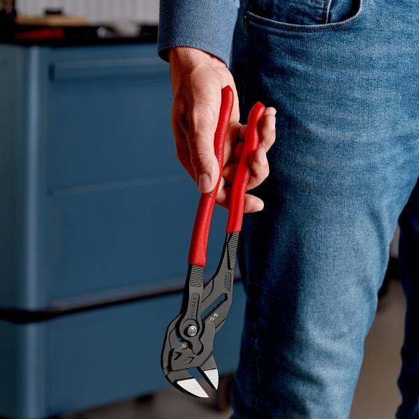 PLIERS AND KEY IN ONE TOOL, 8601300SB KNIPEX