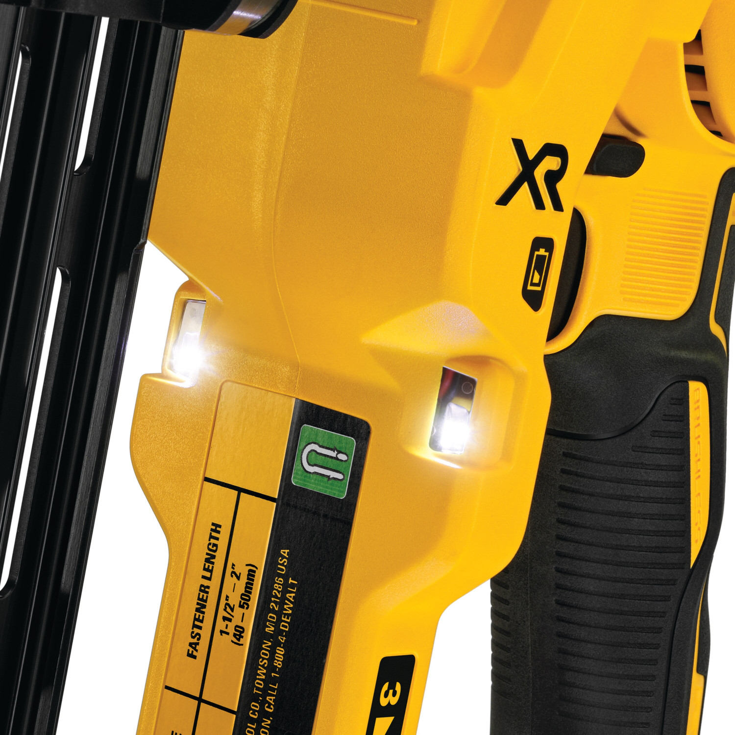 Степлер аккумуляторный 18В (2х5.0Ач) DCFS950P2-QW DEWALT