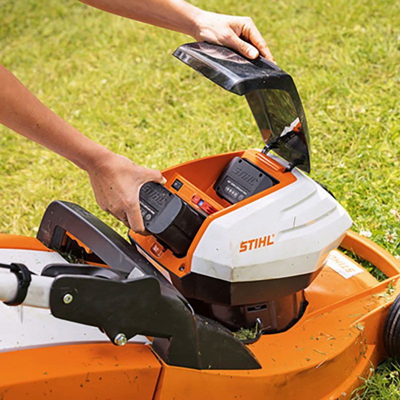 Газонокосилка RMA 443 C без аккумулятора и заряженной STIHL