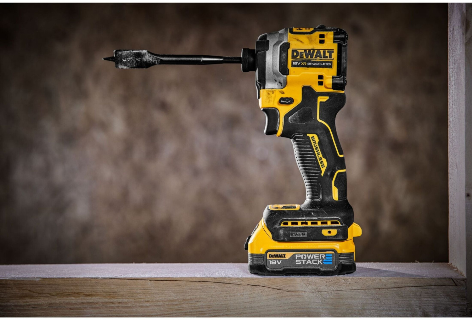 Löökkruvikeeraja 18V (2x1,7Ah PowerStack) DCF850E2T-QW DEWALT