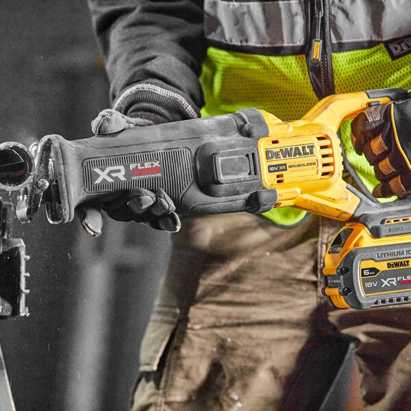 DEWALT akumuliatorinis tiesinis pjūklas 18V XR