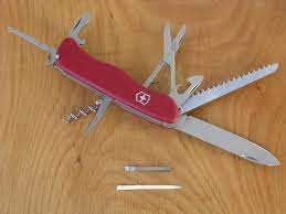 Nazis Outrider, Red 0.8513 VICTORINOX