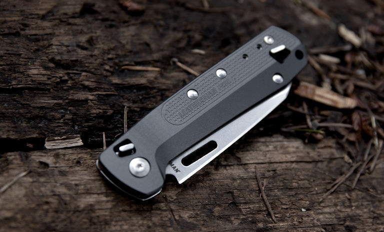 Daugiafunkcis peilis Nemokamas K2 8 įrankiams 832898 LEATHERMAN