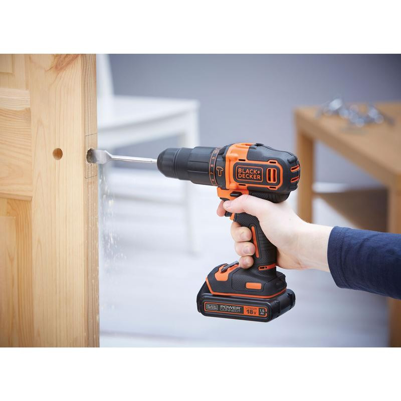 Trell ja tarvikud 18V HD 2x1,5Ah 400mA 78 Accs Tra Box BCKSB04-QW BLACK DECKER