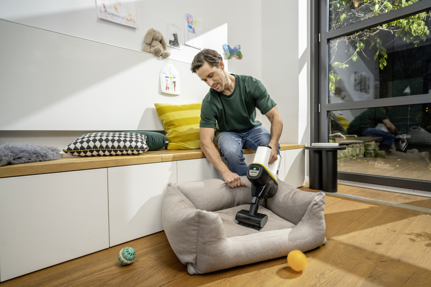 Akumulatora putekļu sūcējs VC 6 CORDLESS OURFAMILY PET 1.198-673.0 KARCHER