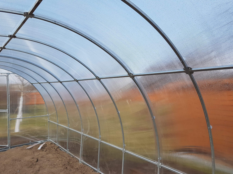 Siltumnīca KLASIKA TUBE 3 x 10m ar pamatiem - 6mm polikarbonāts 9992376941043 KLASIKA GREENHOUSE